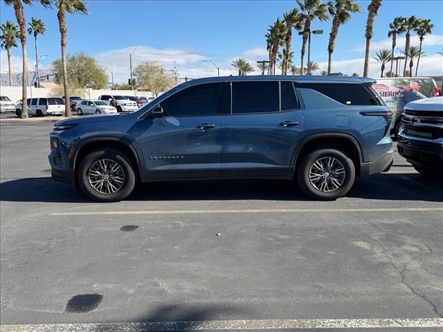 2024 Chevrolet Traverse LS FWD