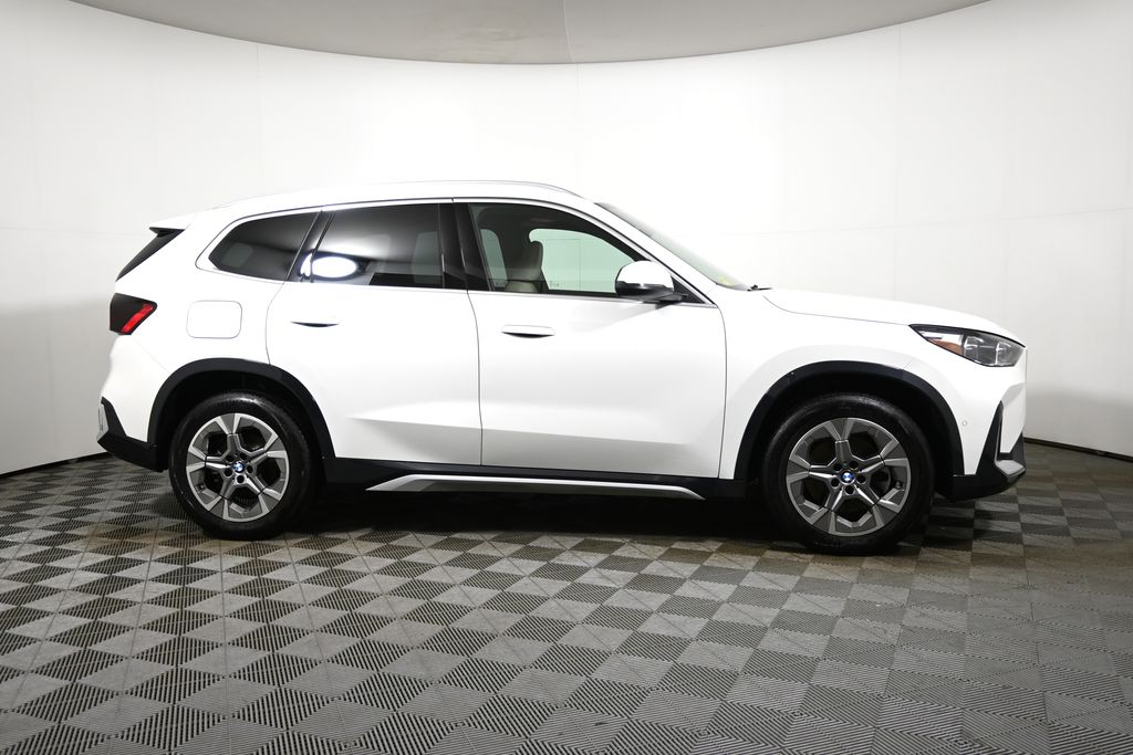 Thumbnail: 2025 BMW X1 - 8