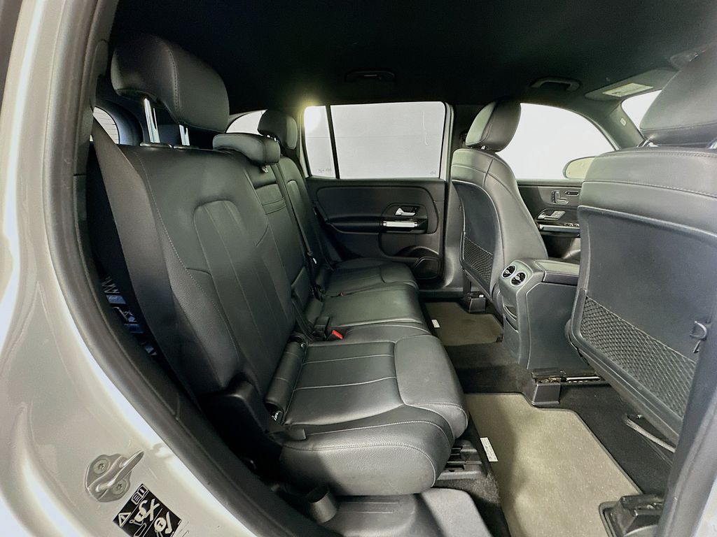 Thumbnail: 2020 Mercedes-Benz GLB - 26