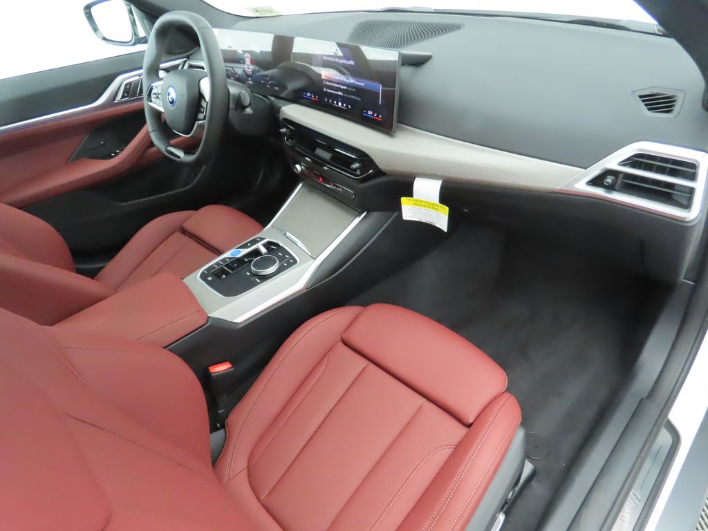 2025 BMW i4 eDrive40 18