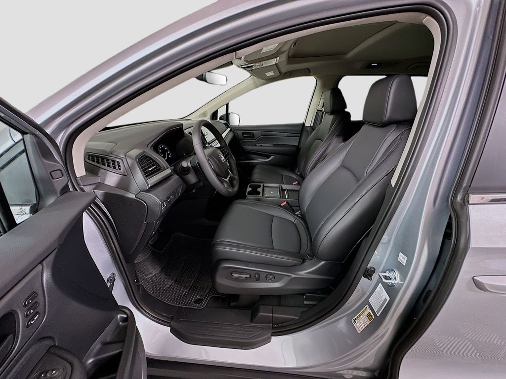 Thumbnail: 2026 Honda Odyssey - 15