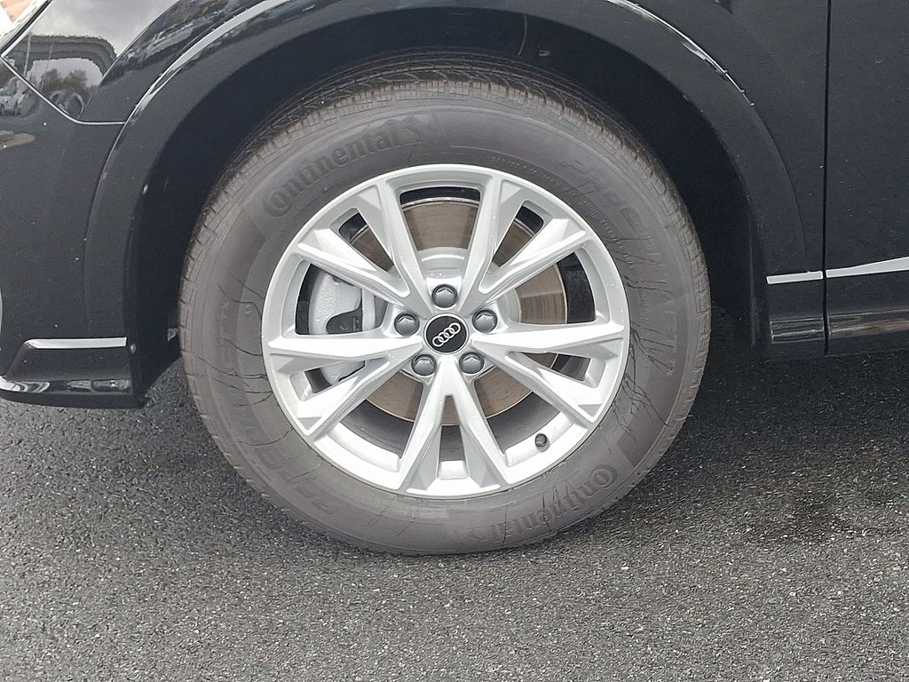 Thumbnail: 2025 Audi Q3 - 5