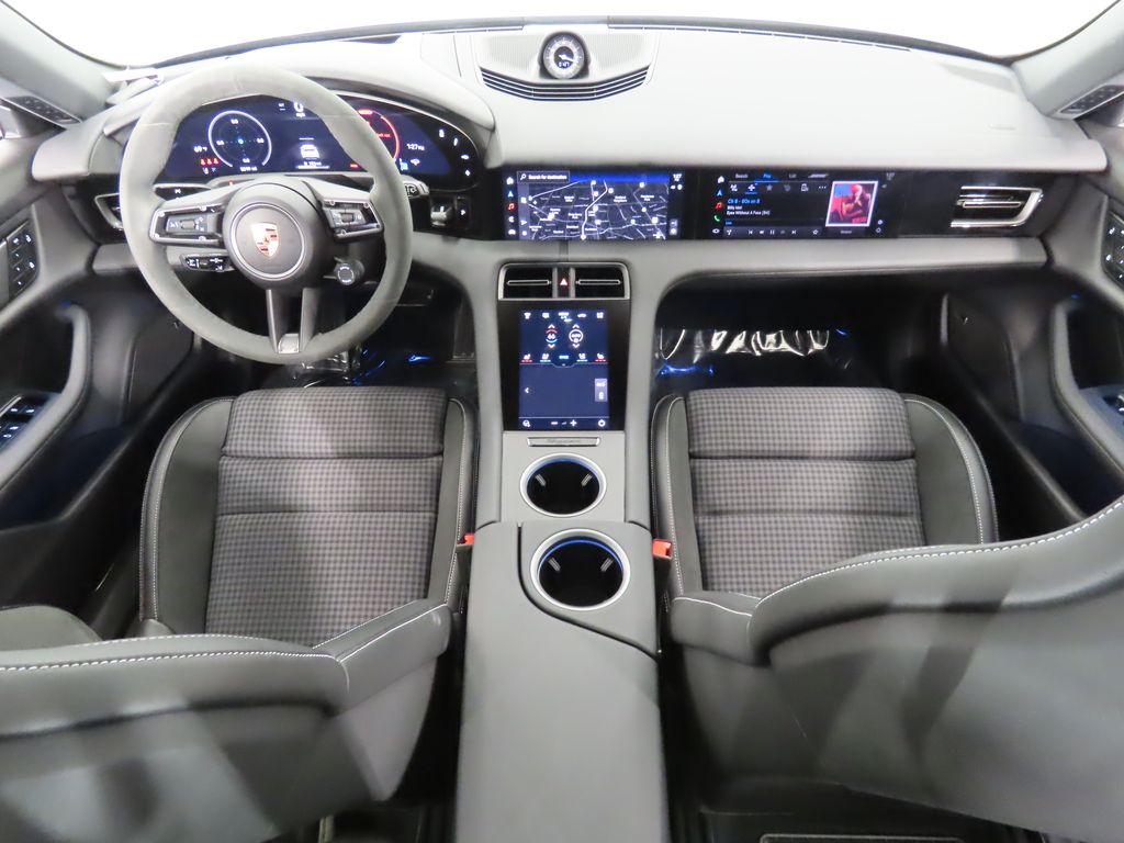 Thumbnail: 2025 Porsche Taycan - 14