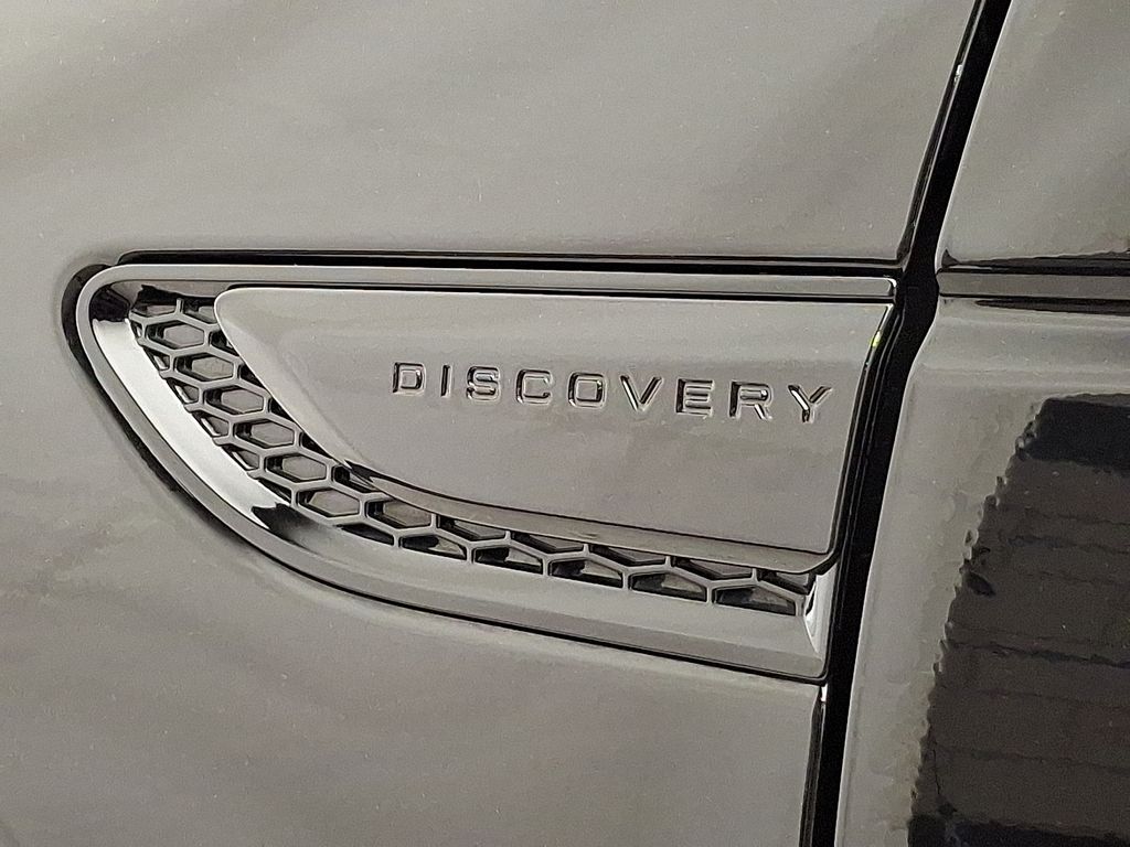 Thumbnail: 2024 Land Rover Discovery Sport - 31