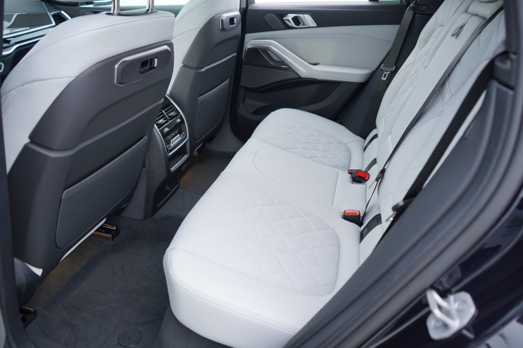 Thumbnail: 2026 BMW X6 - 19