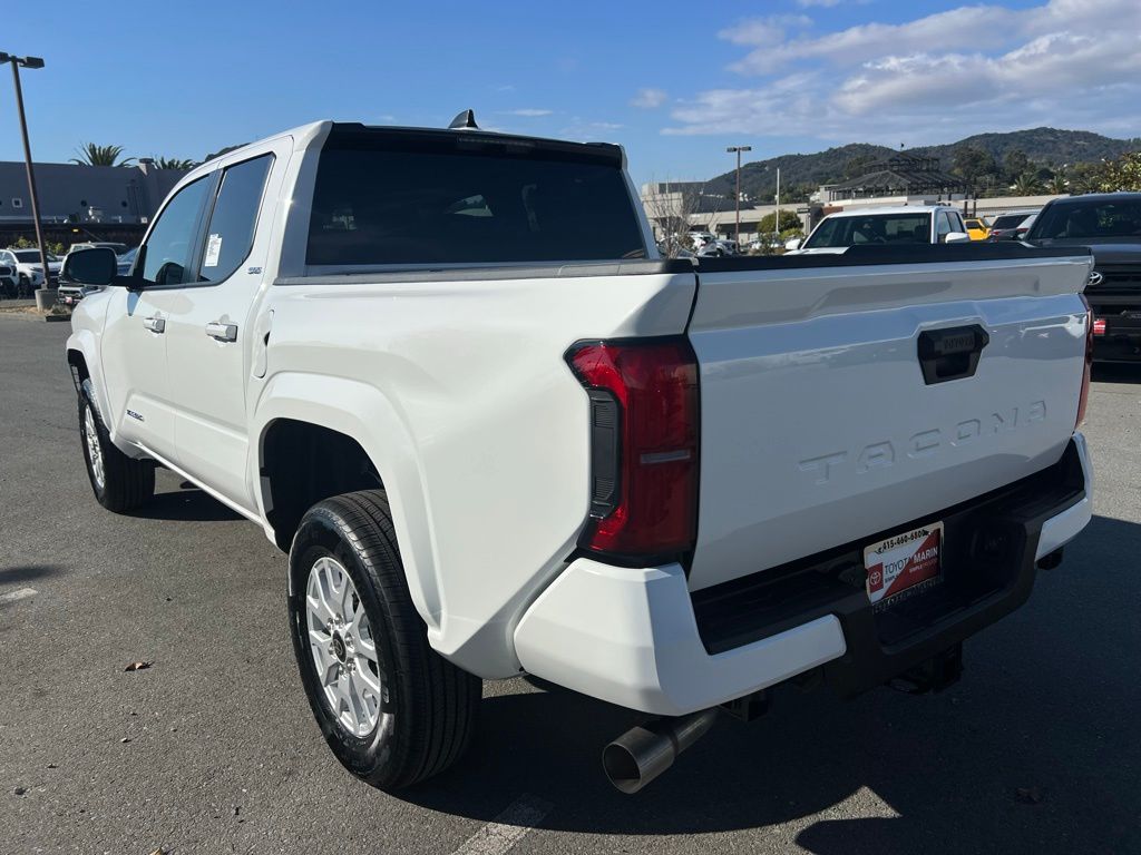 2025 Toyota Tacoma SR5 Double Cab photo 4