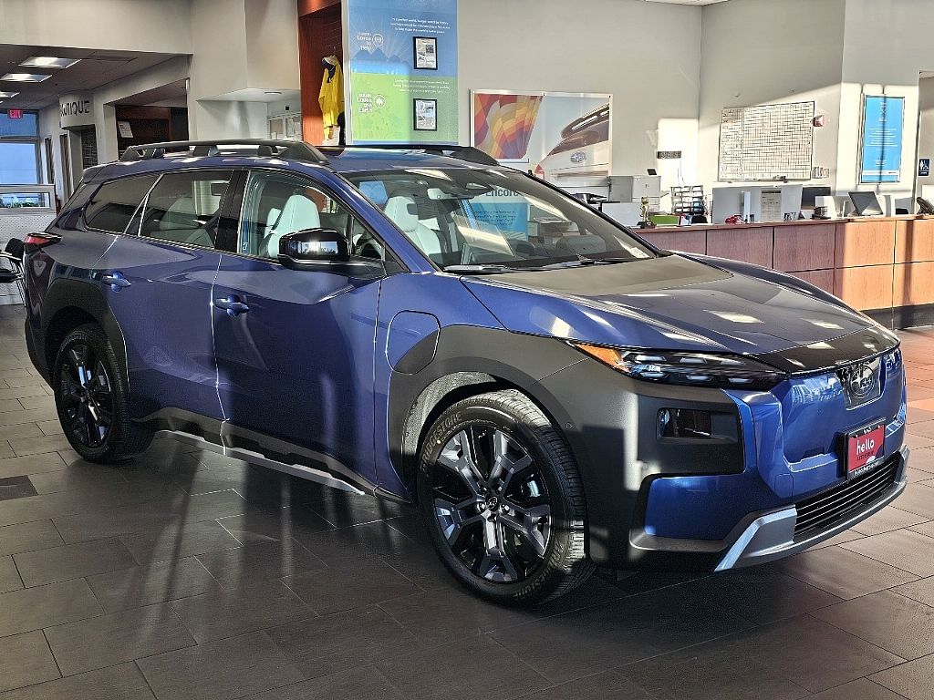 View vehicle photo 3