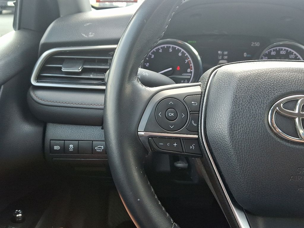 Thumbnail: 2019 Toyota Camry - 20