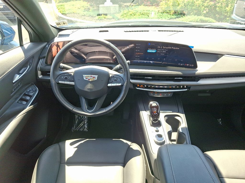 Thumbnail: 2025 Cadillac XT4 - 12