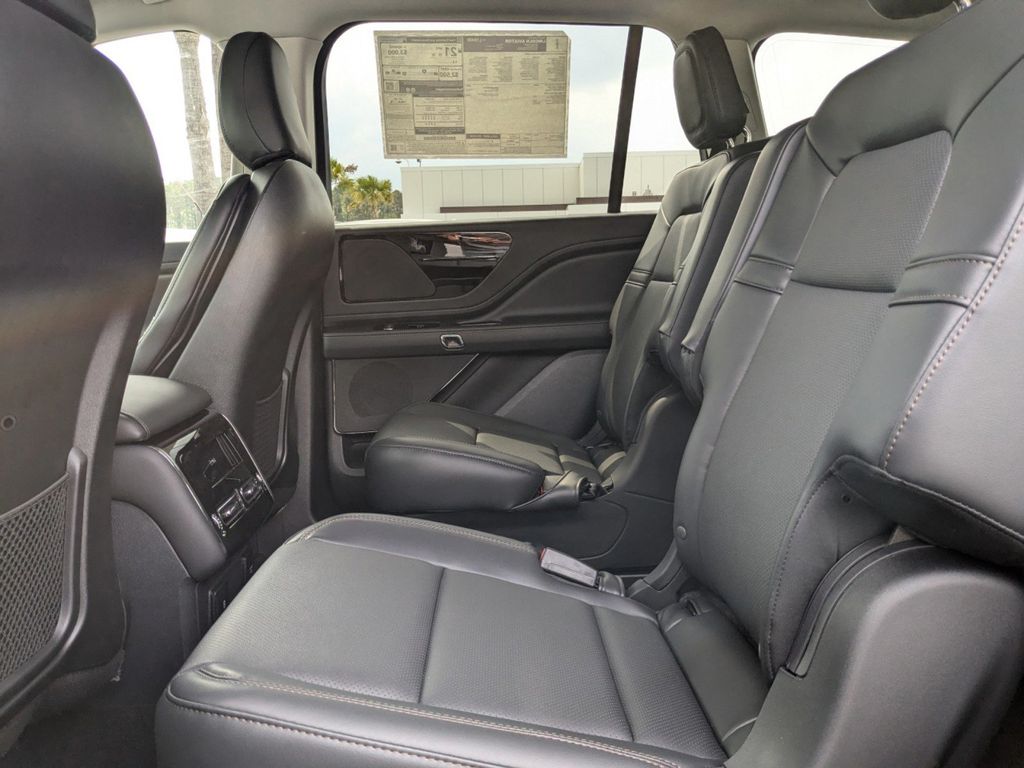 2025 Lincoln Aviator Premiere