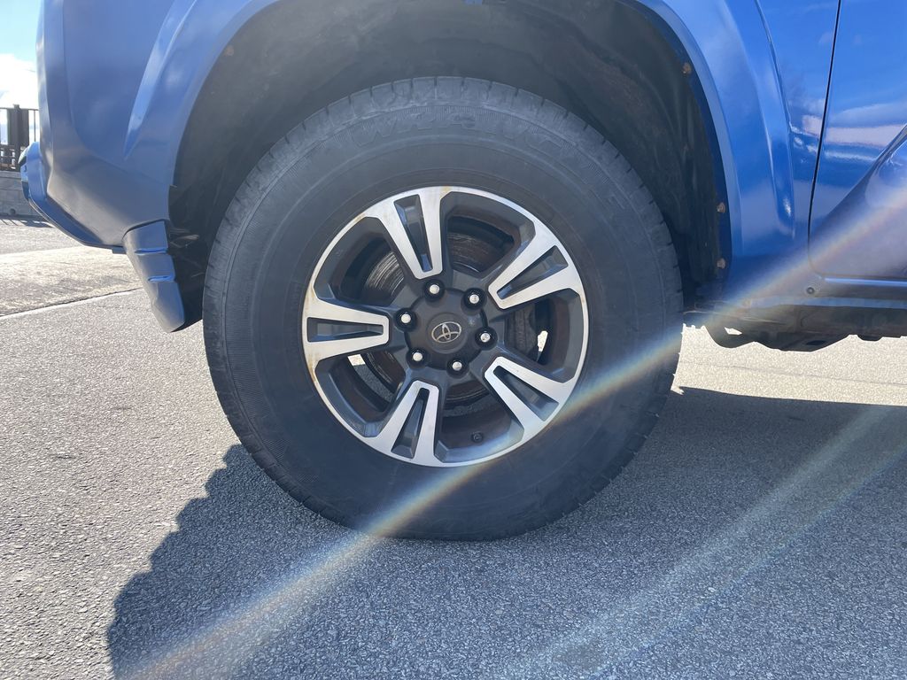 Used 2018 Toyota Tacoma Truck