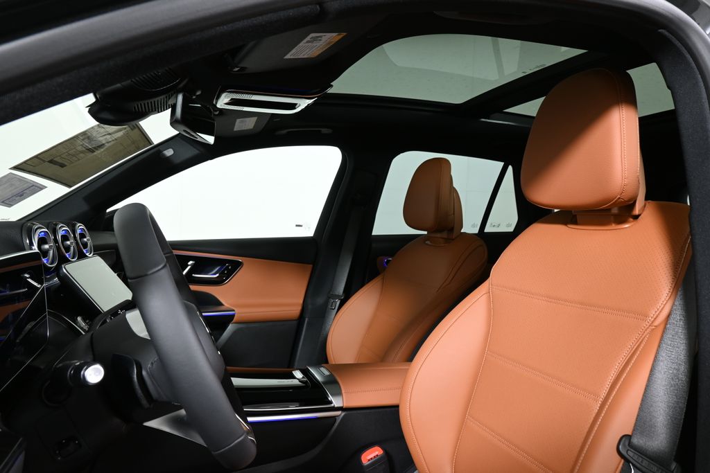 2025 Mercedes-Benz GLC 300 13