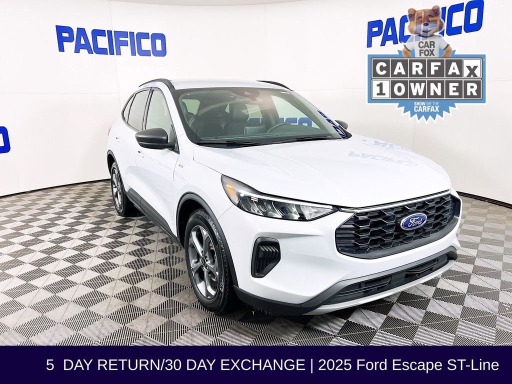 2025 Ford Escape ST-Line FWD