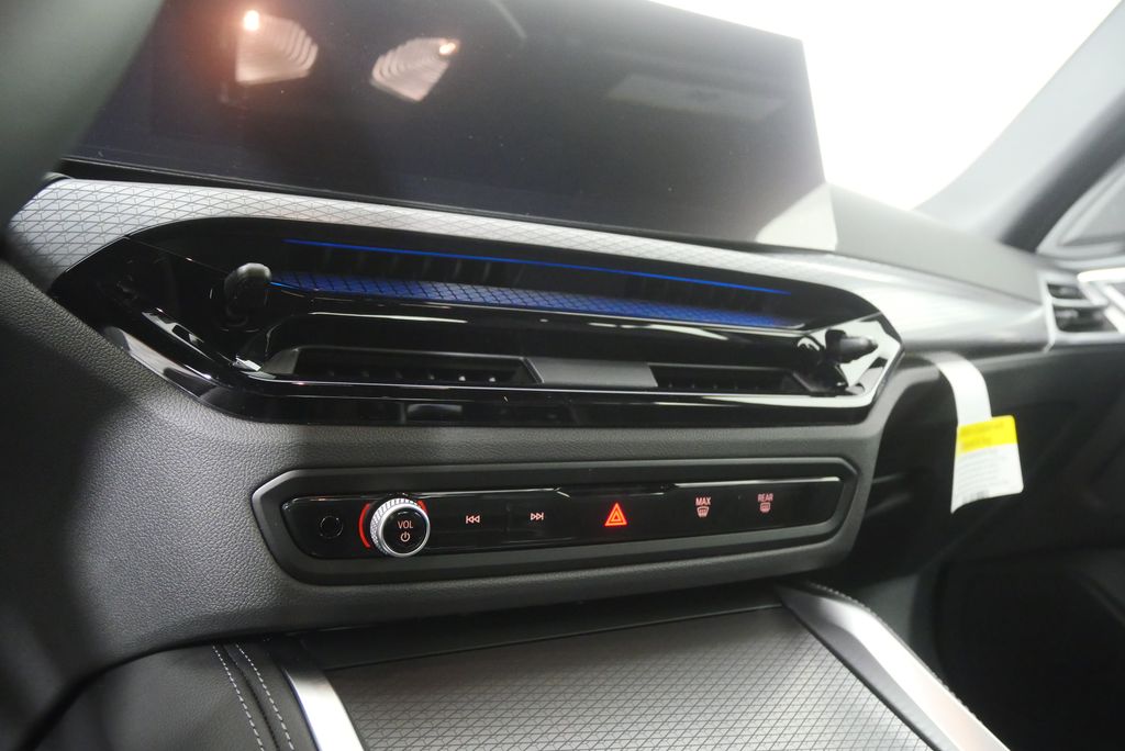 Thumbnail: 2026 BMW i4 - 20