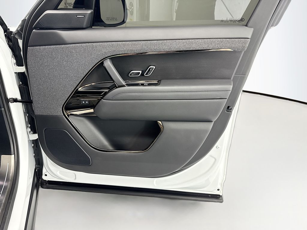 Thumbnail: 2024 Land Rover Range Rover Sport - 24