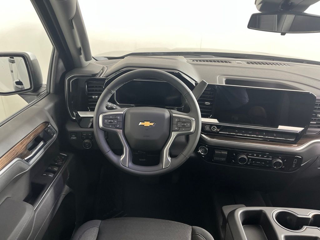 Thumbnail: 2026 Chevrolet Silverado 1500 - 17