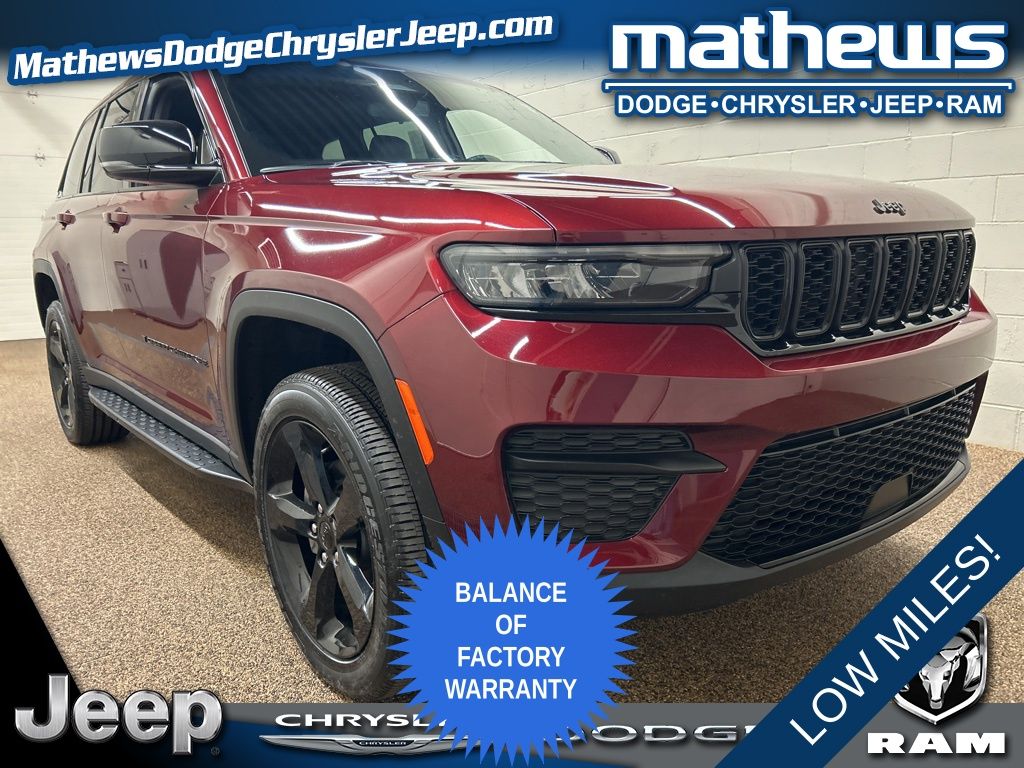 Velvet Red Pearlcoat 2024 Jeep Grand Cherokee SUV / Crossover Four-Wheel Drive 8-Speed Automatic