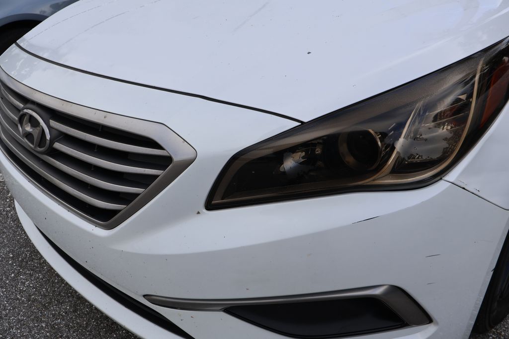 Thumbnail: 2016 Hyundai Sonata - 3