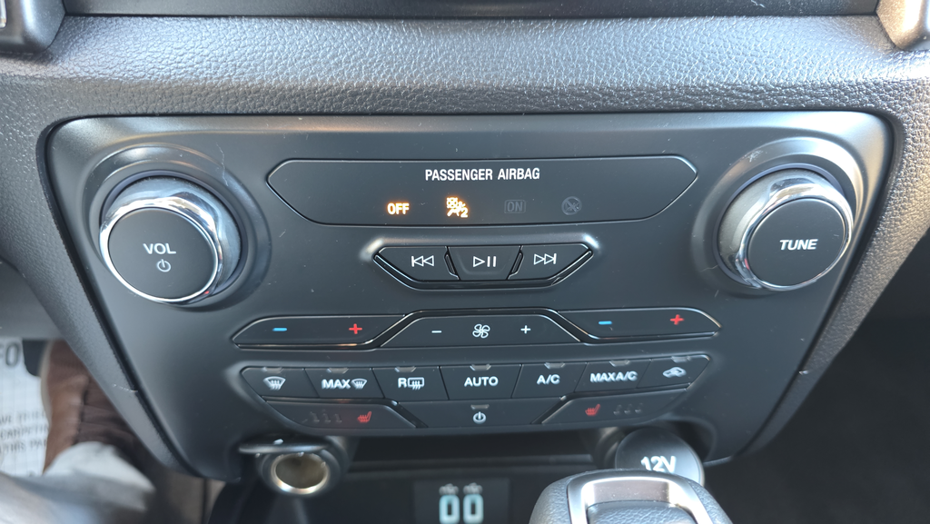 Certified Used 2022 White Ford XLT image 23