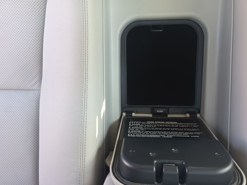 Used 2009  Lexus 460 image 51