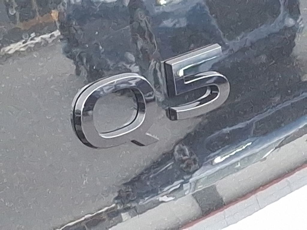 Thumbnail: 2025 Audi Q5 - 20