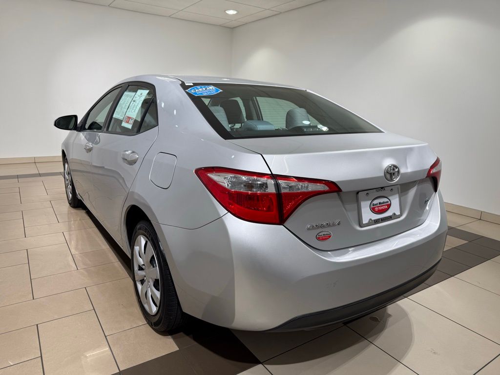 Thumbnail: 2015 Toyota Corolla - 3