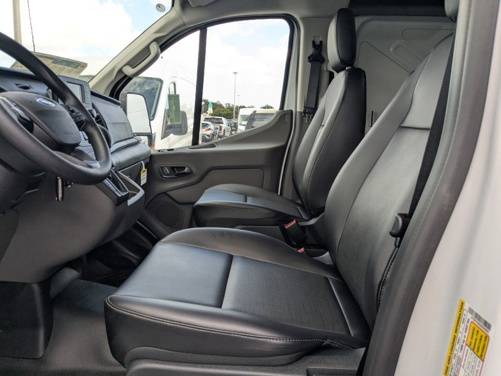 2025 Ford Transit 350 HD