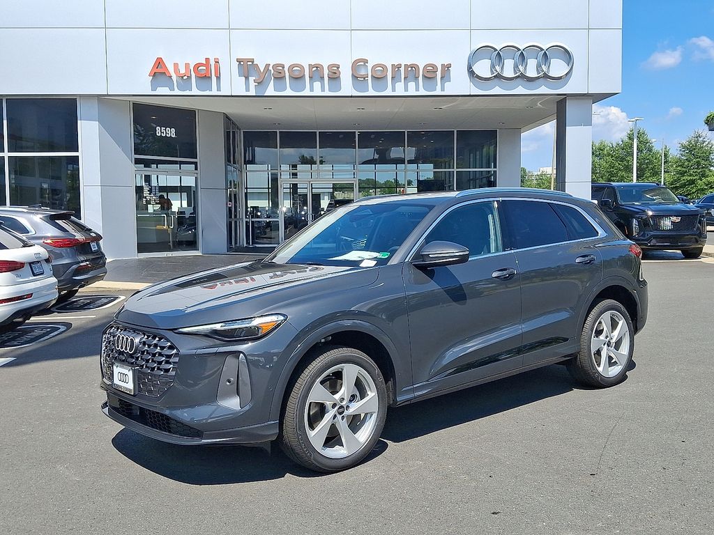 Thumbnail: 2025 Audi Q5 - 1