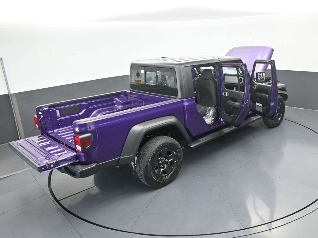 New 2026 reign Jeep Sport image 51