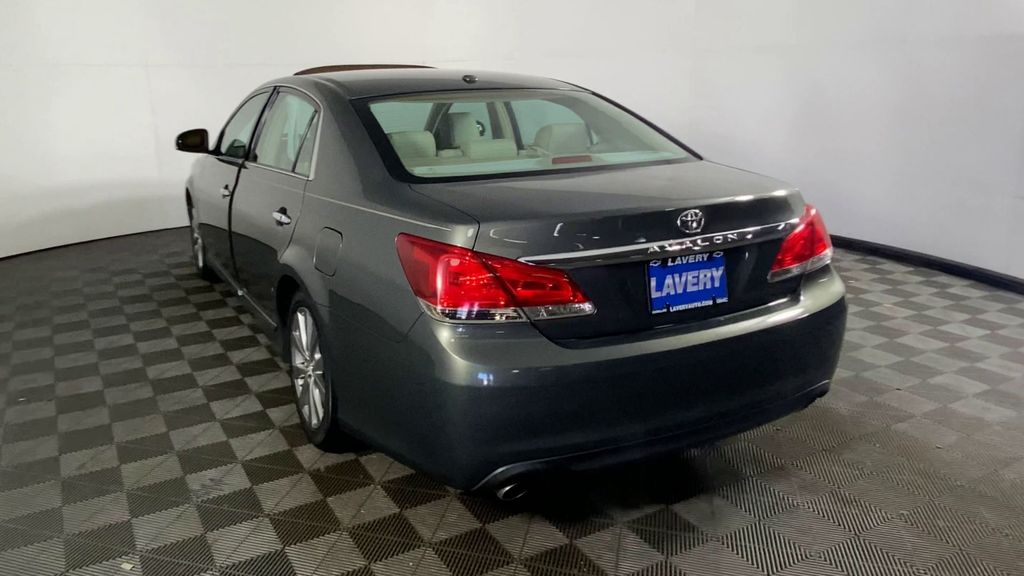 2012 Toyota Avalon Limited 7