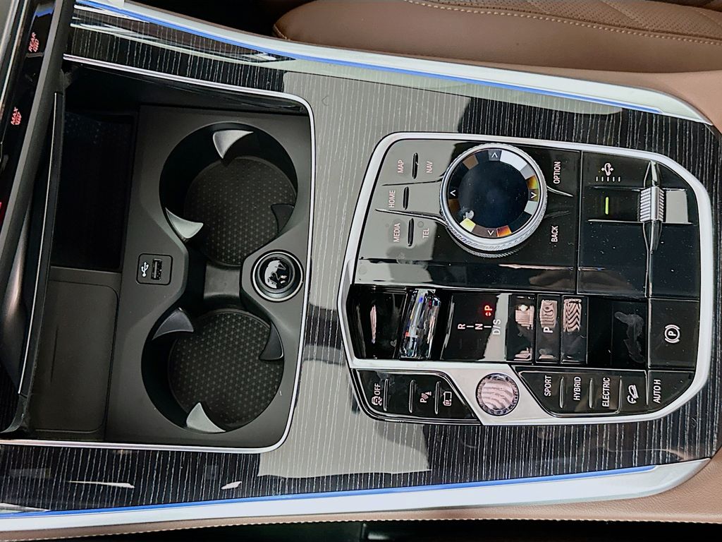 Thumbnail: 2026 BMW X5 - 15