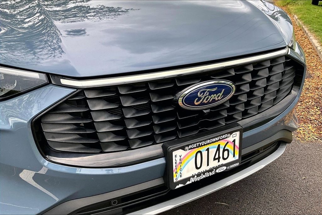 Used 2024 Blue Ford Base image 31