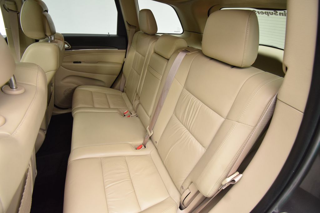 used 2015 Jeep Grand Cherokee car, priced at $13,900