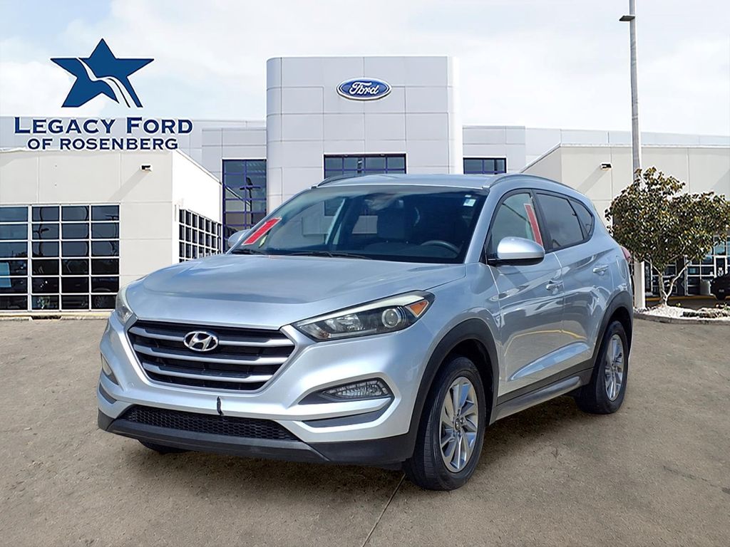 2017 Hyundai Tucson SE Silver at Baytown Hyundai