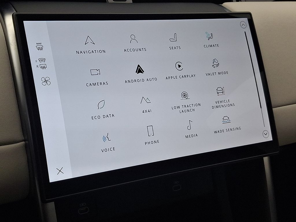Thumbnail: 2025 Land Rover Discovery Sport - 26
