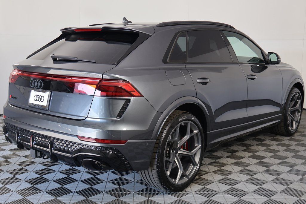 Thumbnail: 2026 Audi RS Q8 - 2