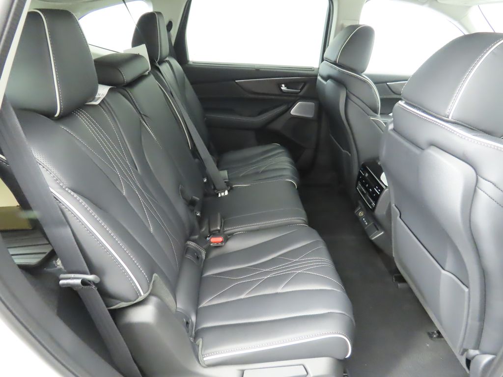 Thumbnail: 2026 Acura MDX - 22