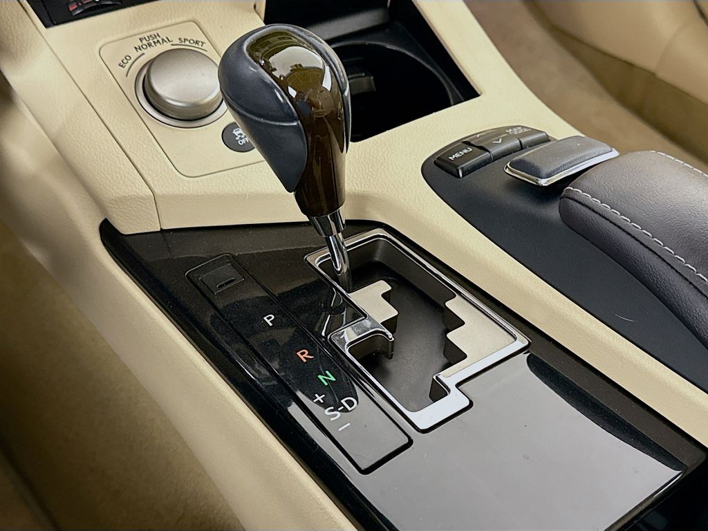 Thumbnail: 2014 Lexus ES - 17