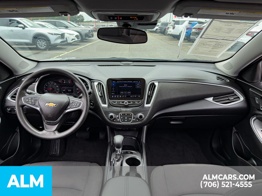Used 2024 Gray Chevrolet LT image 17