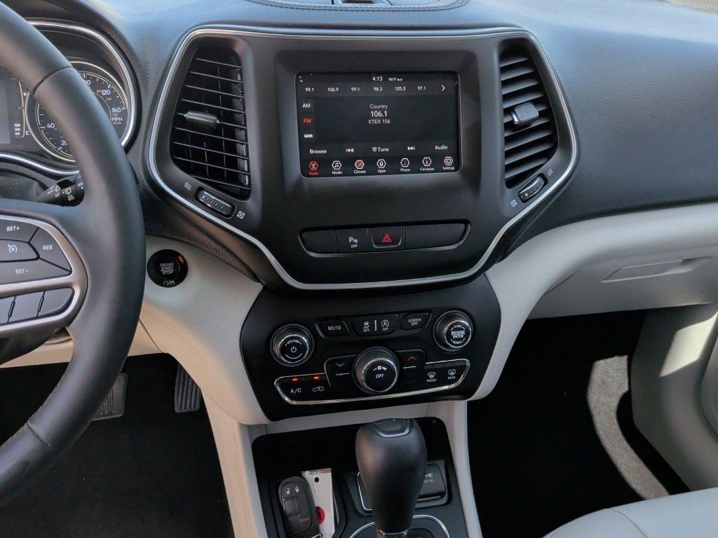 2020 Jeep Cherokee Latitude Plus White at Parkway Family Mazda