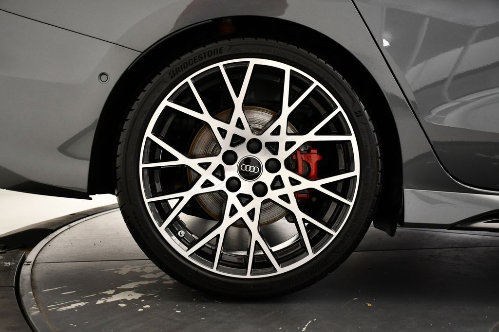 Thumbnail: 2025 Audi RS 3 - 14