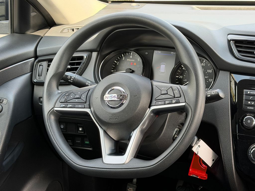 Thumbnail: 2020 Nissan Rogue - 15