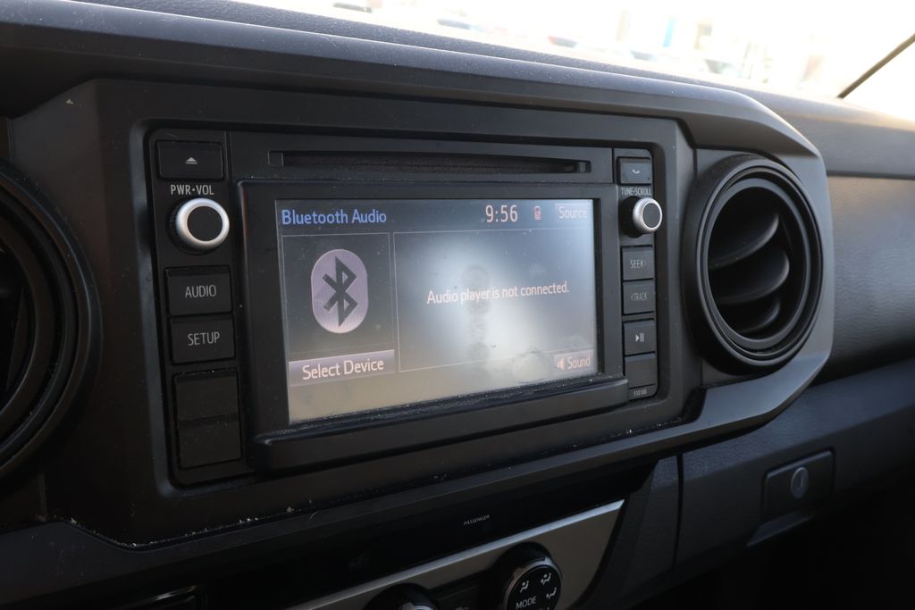 Thumbnail: 2016 Toyota Tacoma - 20