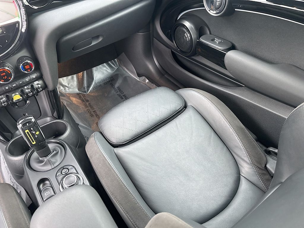 Used 2023 Gray MINI  image 25