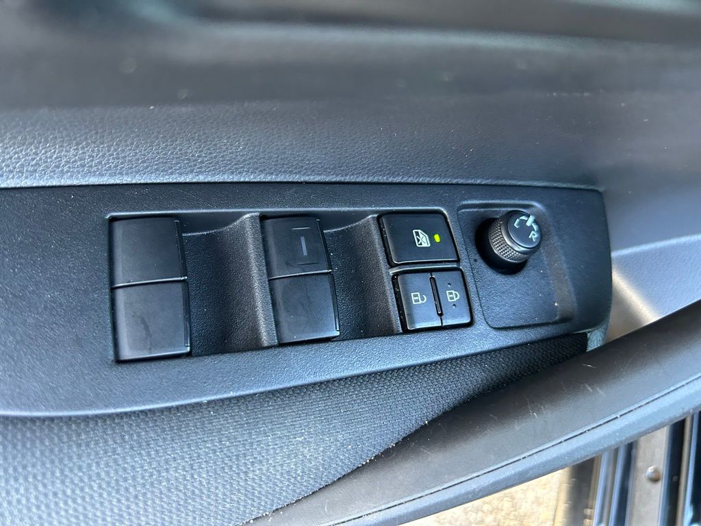 Thumbnail: 2024 Toyota Corolla - 16