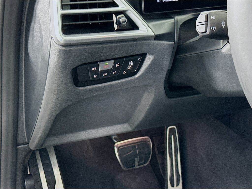 Thumbnail: 2025 BMW 4 Series - 10