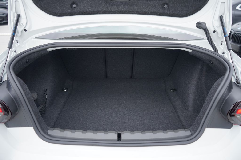 Thumbnail: 2026 BMW M2 - 20