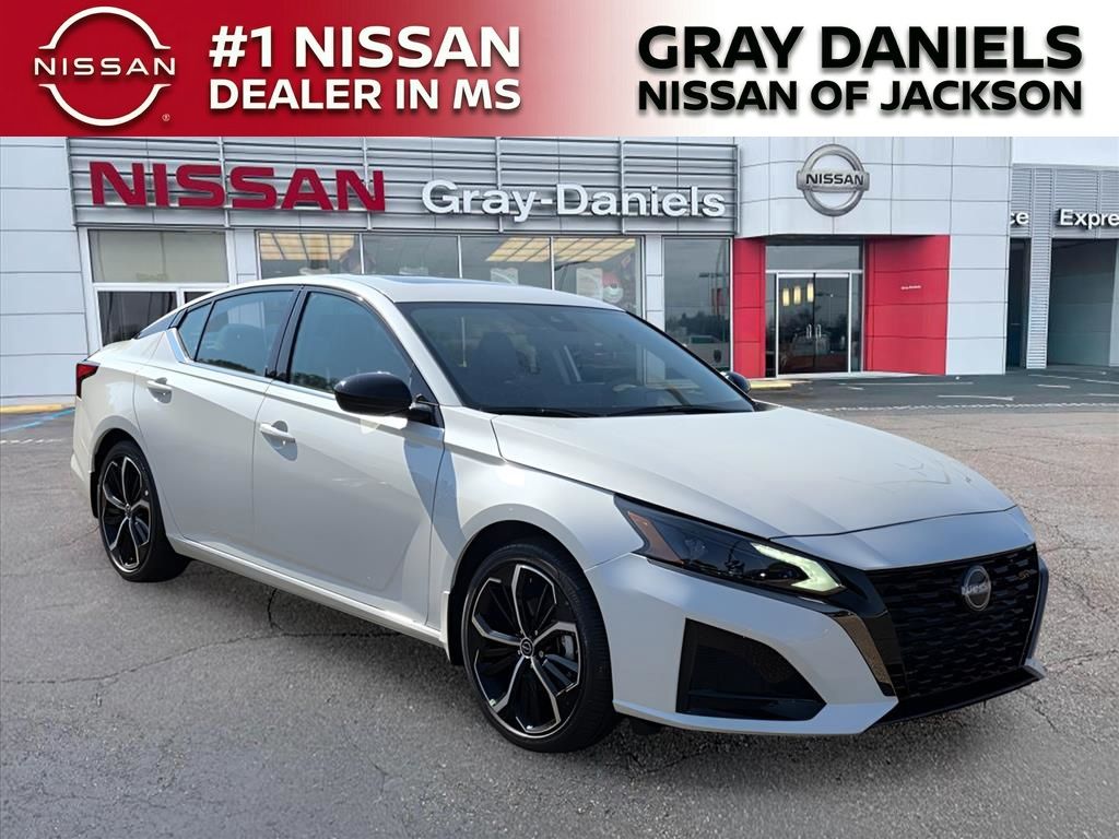 2025 Nissan Altima 2.5 SR FWD