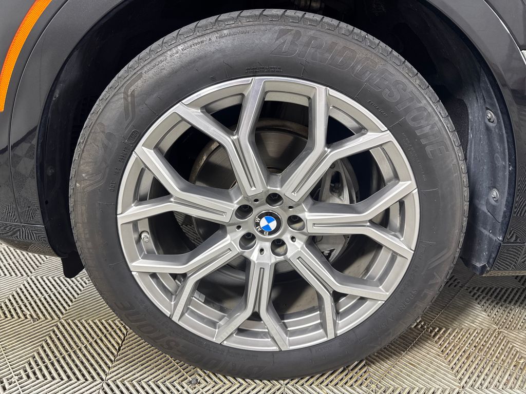 Certified Used 2020 Black BMW xDrive40i image 15