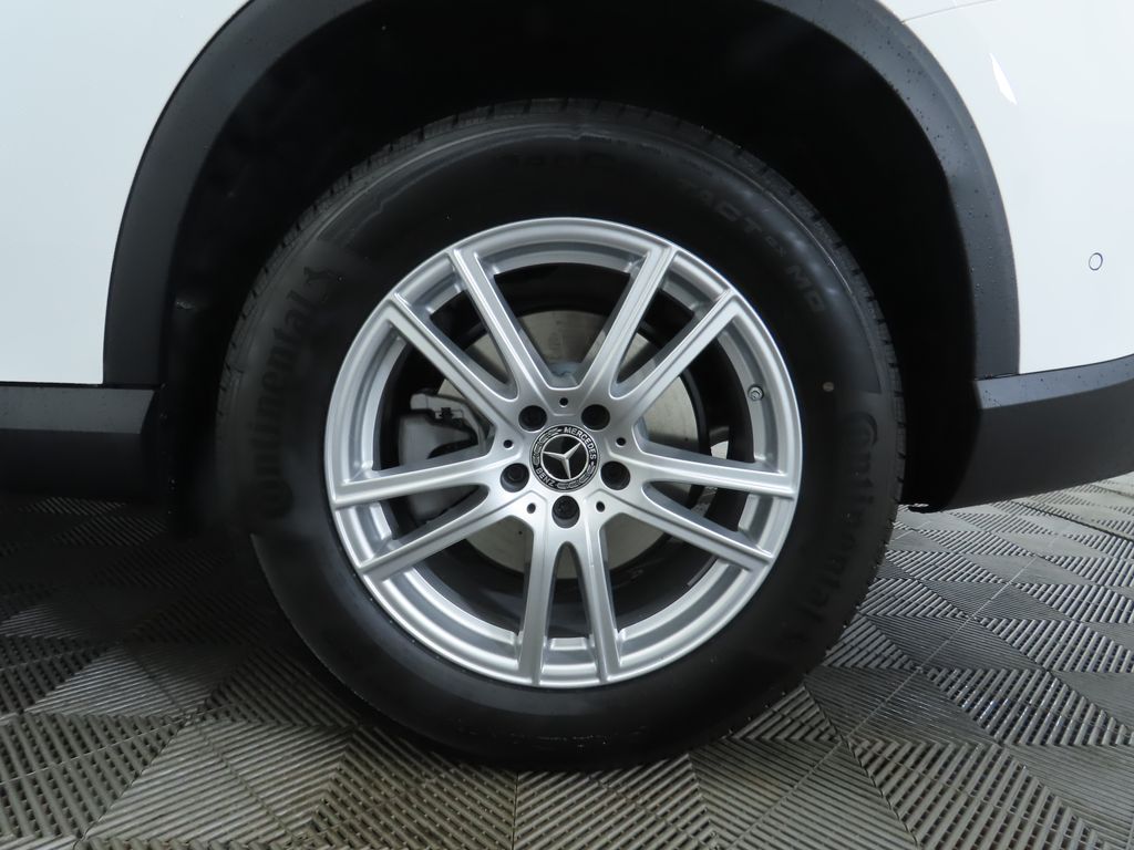 Thumbnail: 2026 Mercedes-Benz GLC - 32